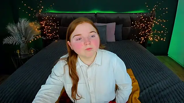 Snapshot of KattyRose8 chatting on September 2025 12:16:02 PM KattyRose8 online show from September 2025 12:16:02 PM