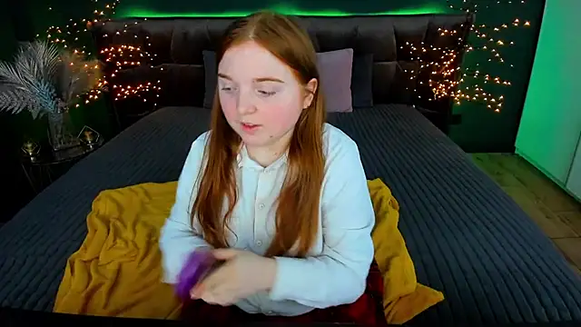 Snapshot of KattyRose8 chatting on September 2025 12:08:02 PM KattyRose8 online show from September 2025 12:08:02 PM