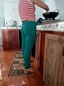 Sweet-Berry89 online show from October 2025 04:48:02 AM