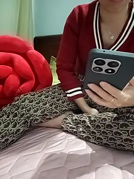 Sweet-Berry89 online show from November 2025 12:02:01 AM