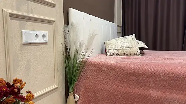 daniellia  online show from November 2025 09:10:01 AM