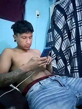 negromaussm online show from November 2025 06:34:02 AM