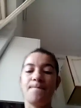 Snapshot of alinaalinutzq chatting on November 2025 08:06:02 AM alinaalinutzq online show from November 2025 08:06:02 AM