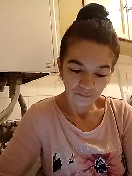 Snapshot of alinaalinutzq chatting on November 2025 05:21:01 AM alinaalinutzq online show from November 2025 05:21:01 AM