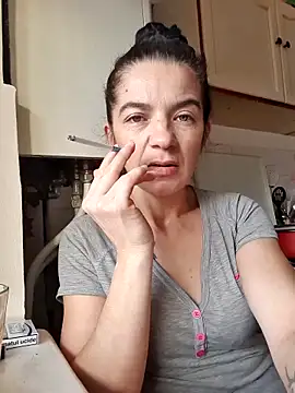 Snapshot of alinaalinutzq chatting on December 2025 12:43:01 PM alinaalinutzq online show from December 2025 12:43:01 PM