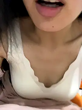 MengMeng0515 online show from November 2025 12:52:01 PM