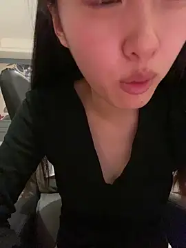 MengMeng0515 online show from February 2026 02:53:02 PM