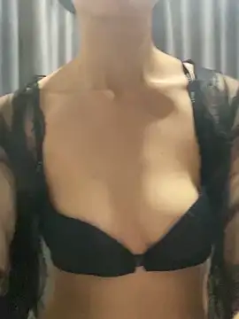 Snapshot of MengMeng0515 chatting on March 2026 03:05:02 PM MengMeng0515 online show from March 2026 03:05:02 PM