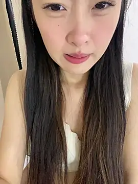 MengMeng0515 online show from May 2026 02:24:02 PM