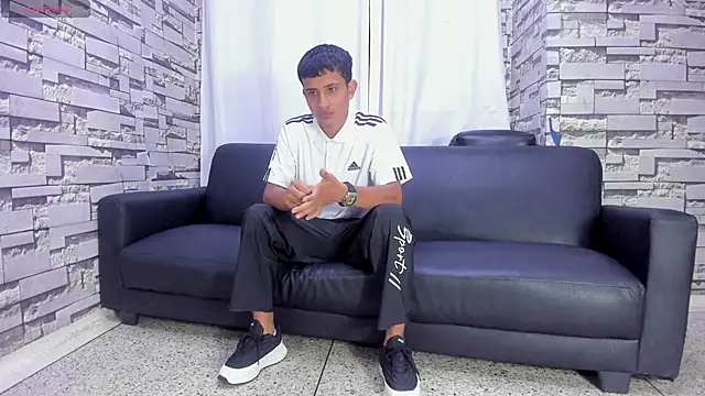 Crazy Cult Sex online show from April 2026 01:17:01 PM
