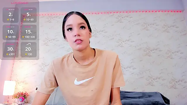 Snapshot of Martina_Aldana chatting on October 2025 01:18:01 PM Martina Aldana online show from October 2025 01:18:01 PM