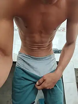 Brayanellatino online show from July 2026 01:15:01 PM