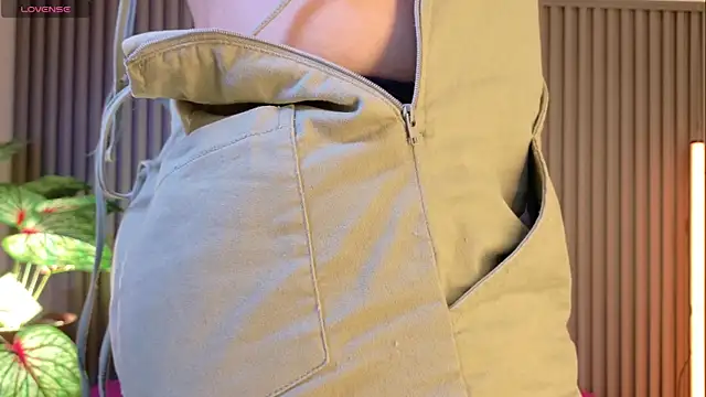 Celeste Presstigge online show from November 2025 09:02:01 PM