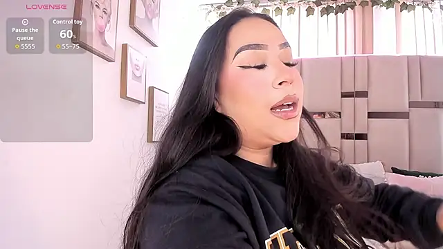 Zoey thompson online show from November 2025 07:48:02 PM