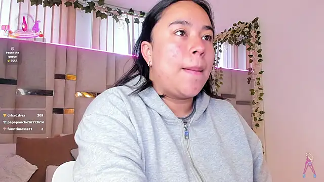 Zoey thompson online show from February 2026 08:49:01 PM