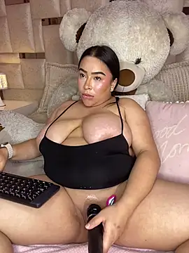Snapshot of Zoey_thompson chatting on April 2026 01:42:02 AM Zoey thompson online show from April 2026 01:42:02 AM