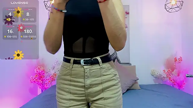 lucyy liiuu online show from November 2025 01:34:02 PM