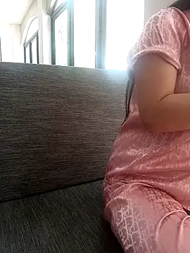 Thuylinh86 online show from October 2025 05:04:01 AM