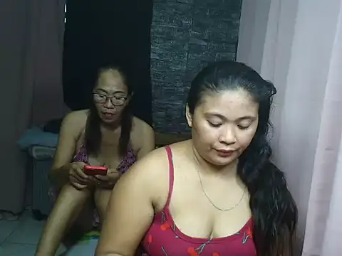 Snapshot of hotpinay_sweet85 chatting on November 2025 01:11:01 AM hotpinay sweet85 online show from November 2025 01:11:01 AM