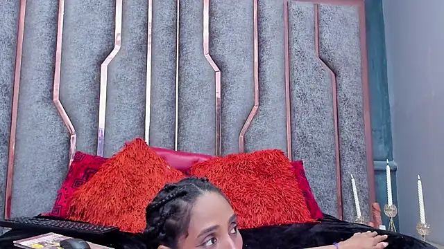 SienaFacchini online show from December 2025 07:53:02 PM