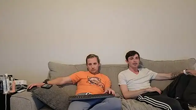 Drakerileyxxx online show from March 2026 02:00:01 AM