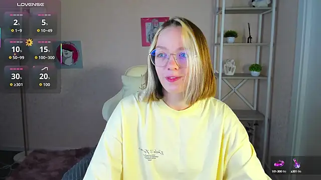 Snapshot of R0cket_bunny chatting on September 2025 12:01:02 AM R0cket bunny online show from September 2025 12:01:02 AM