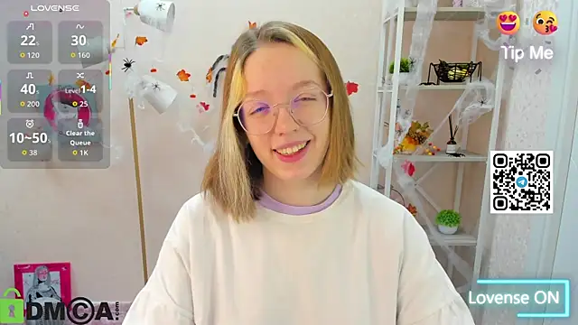 Snapshot of R0cket_bunny chatting on October 2025 01:06:02 AM R0cket bunny online show from October 2025 01:06:02 AM