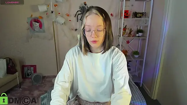 Snapshot of R0cket_bunny chatting on October 2025 01:09:02 AM R0cket bunny online show from October 2025 01:09:02 AM