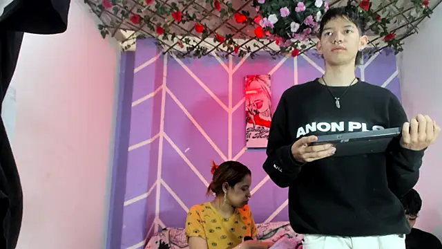 lau and boys18 online show from September 2025 01:32:01 PM