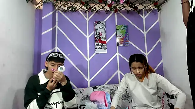 lau and boys18 online show from September 2025 01:43:02 PM