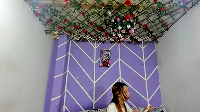 lau and boys18 online show from November 2025 01:11:02 PM