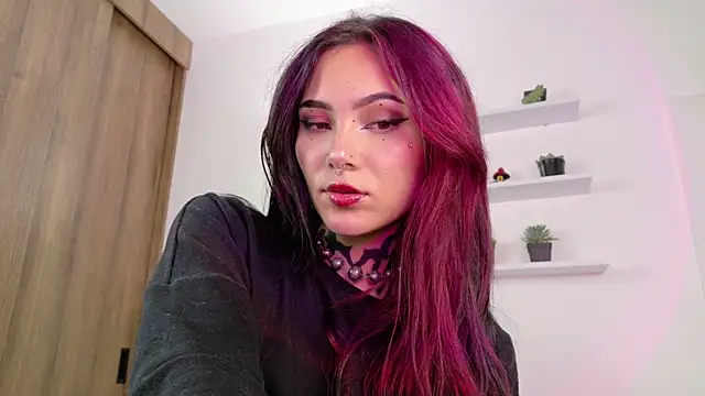 sara queen10 online show from April 2026 01:59:01 PM