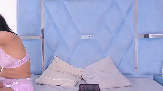 Snapshot of DaylesAndHarry chatting on September 2025 12:40:01 PM DaylesAndHarry online show from September 2025 12:40:01 PM