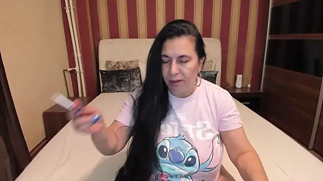 MadameCrowford online show from December 2025 12:11:02 PM