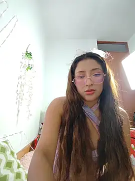 airamoon online show from April 2026 05:28:01 PM