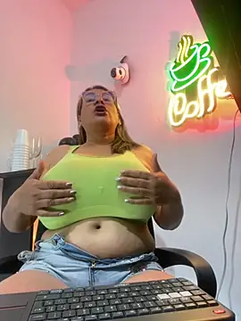 Snapshot of AlexxiaaMat chatting on September 2025 11:11:01 AM AlexxiaaMat online show from September 2025 11:11:01 AM