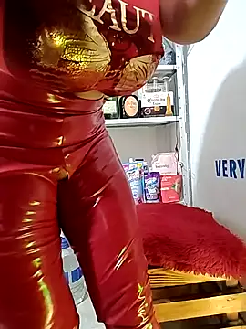 Snapshot of AlexxiaaMat chatting on November 2025 01:21:02 PM AlexxiaaMat online show from November 2025 01:21:02 PM