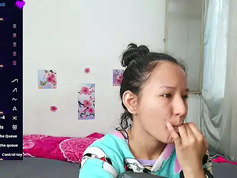 Natzu Choi online show from April 2026 10:29:02 PM