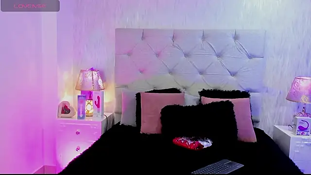 Snapshot of Pamelamiler__ chatting on February 2026 12:26:01 PM Pamelamiler online show from February 2026 12:26:01 PM