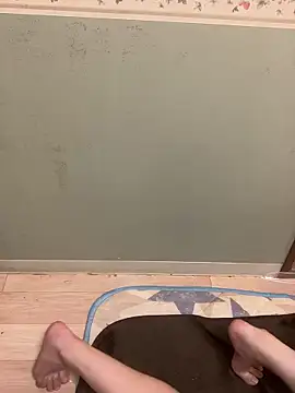 Snapshot of -SAKI-xx chatting on November 2025 06:13:01 AM -SAKI-xx online show from November 2025 06:13:01 AM