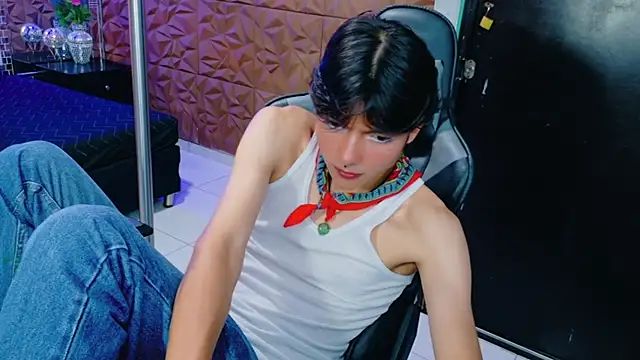 alandelrey57 online show from October 2025 10:23:02 PM