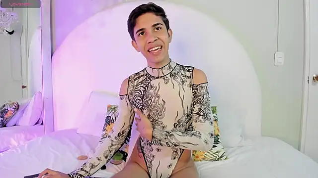 JoshuaSanzz online show from September 2025 04:23:01 AM