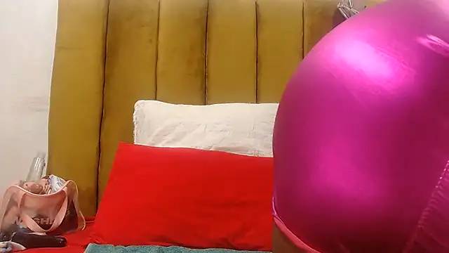 RoundaAssx22 online show from July 2026 07:35:01 PM