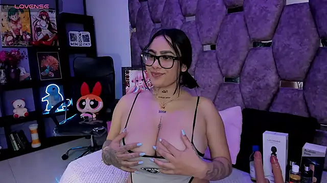 nikky latin online show from May 2026 03:56:01 AM