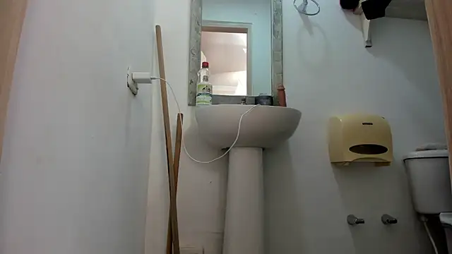 ALYANNA HOT  online show from November 2025 11:43:01 AM