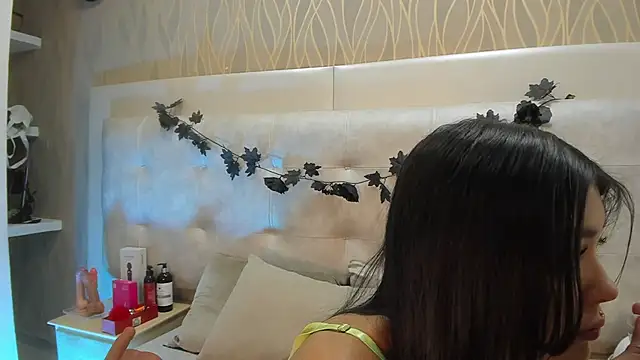 AbbyBeck online show from November 2025 09:53:01 AM