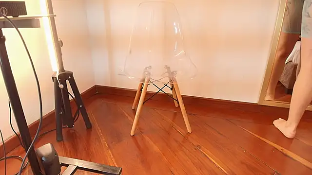 zarah andrew   online show from October 2025 01:53:01 PM