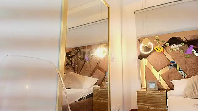 zarah andrew   online show from October 2025 12:31:01 PM