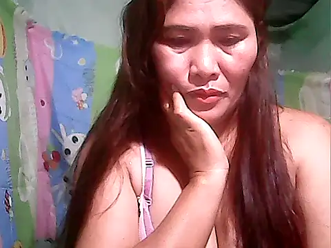 Snapshot of Juicy_69xx chatting on October 2025 06:47:01 PM Juicy 69xx online show from October 2025 06:47:01 PM