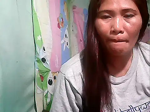 Snapshot of Juicy_69xx chatting on October 2025 11:28:02 PM Juicy 69xx online show from October 2025 11:28:02 PM